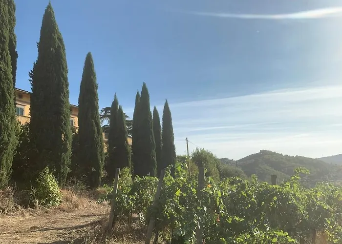 In Il Castellaccio بيت للعطل