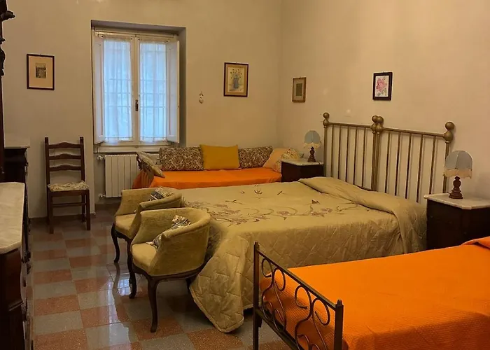 In Il Castellaccio بيت للعطل باغيو آ كايانو